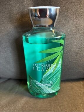 Bath & Body Works Rainkissed Leaves Shower Gel - Green